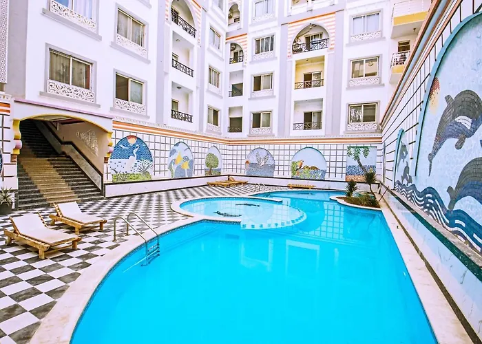 Rare New Marina Hotspot With Fast Free Wifi, Balcony & Pool *
