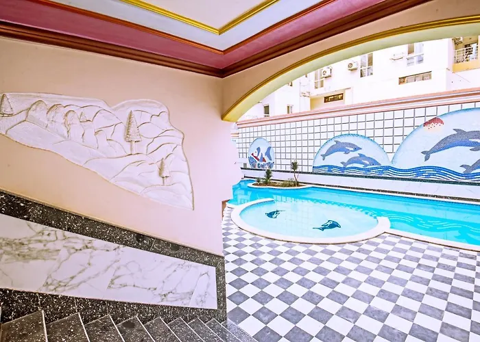 Rare New Marina Hotspot With Fast Free Wifi, Balcony & Pool Apartment *