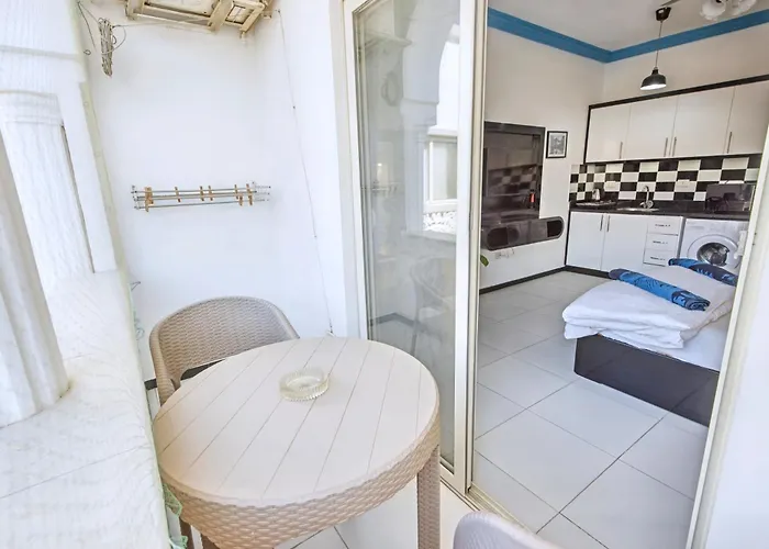 Rare New Marina Hotspot With Fast Free Wifi, Balcony & Pool Hurghada
