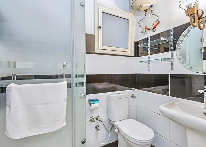 Apartment Rare New Marina Hotspot With Fast Free Wifi, Balcony & Pool