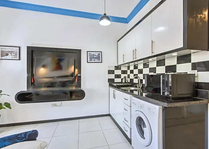 Apartment Rare New Marina Hotspot With Fast Free Wifi, Balcony & Pool Hurghada