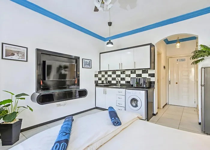 Rare New Marina Hotspot With Fast Free Wifi, Balcony & Pool Hurghada