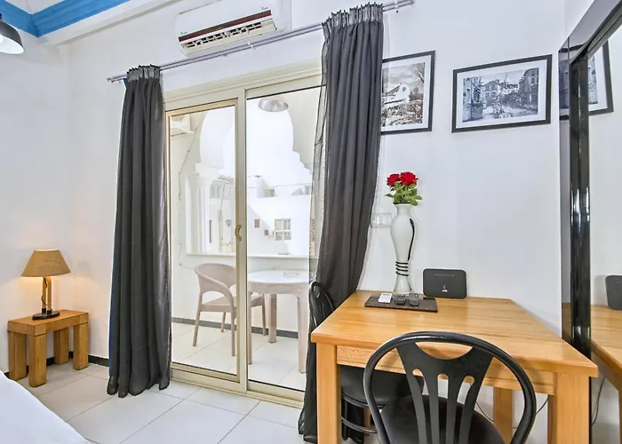 Apartment Rare New Marina Hotspot With Fast Free Wifi, Balcony & Pool Hurghada